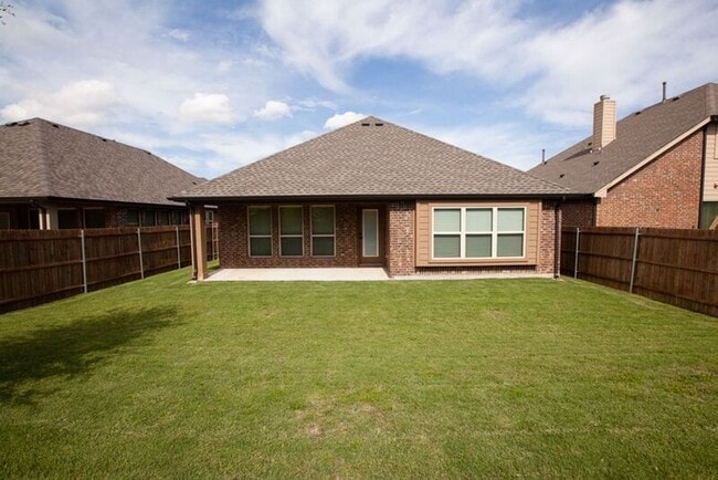 Photo - 517 Kelvington Dr