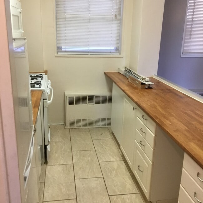 Kitchen from Hallway - 444 Bedford St Unit 7E Bedford Towers