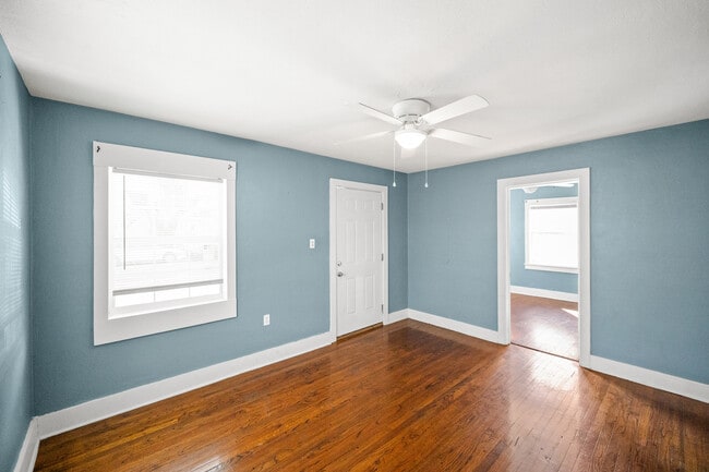 554 Mohawk St