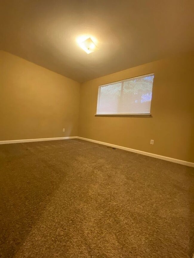 Photo - Wonderful 3 Bedroom Duplex in Puyallup!