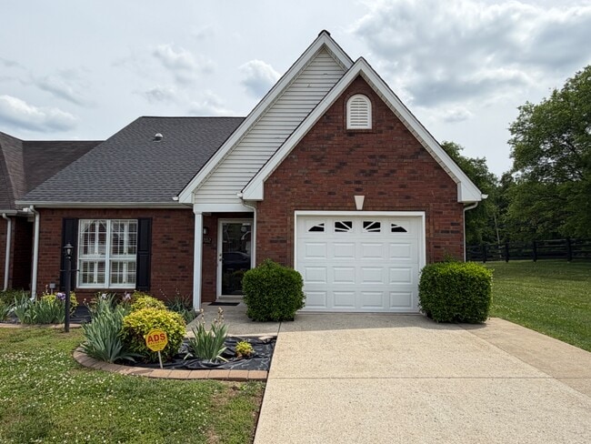 Photo - 1702 Thomas Ct