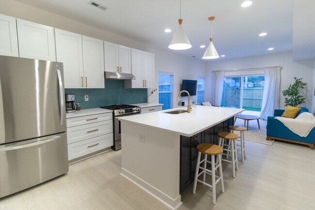 1627 English Ave