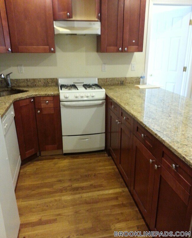 Photo - 62 Egmont St Unit 6