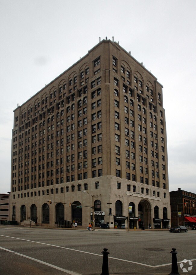 Photo - Palace Center