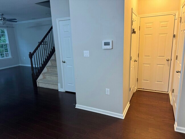 Photo - 47 Nelson Dr