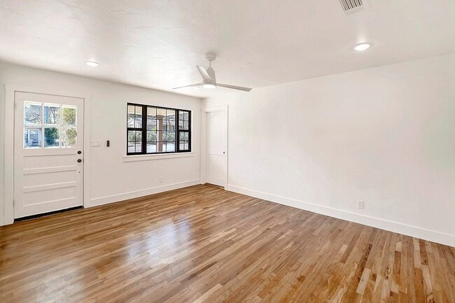 Photo - 510 Parkview Blvd