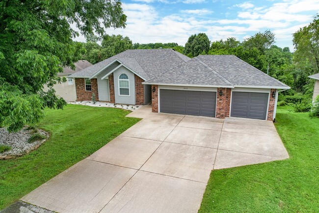 LUXURY COMING SOON! 4-Bedroom, 3-Bath Hom... - LUXURY COMING SOON!  4-Bedroom, 3-Bath Hom... House