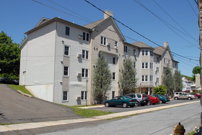 Photo - Centre Street Court Apartments