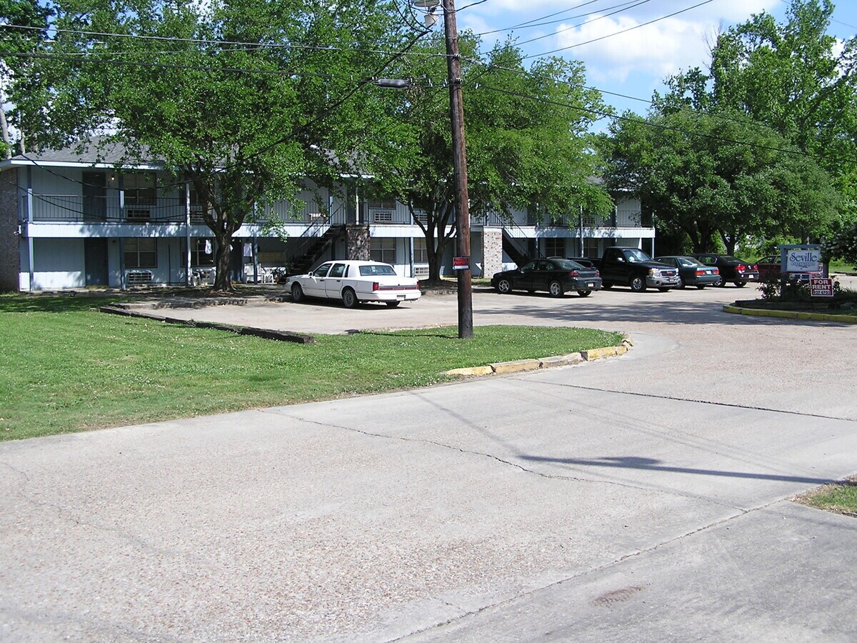 Photo - 903 Seville Ave Apartments