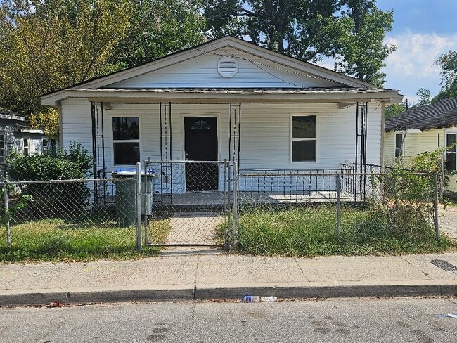 Building Photo - 2420 Elmwood Ave Rental