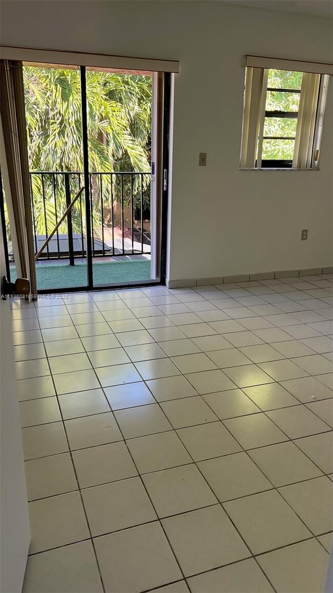 Photo - 1745 W 58th St Unit 202