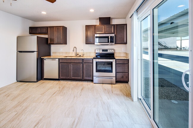 Photo - 1880 Swanson Ave Unit 1BD1BA