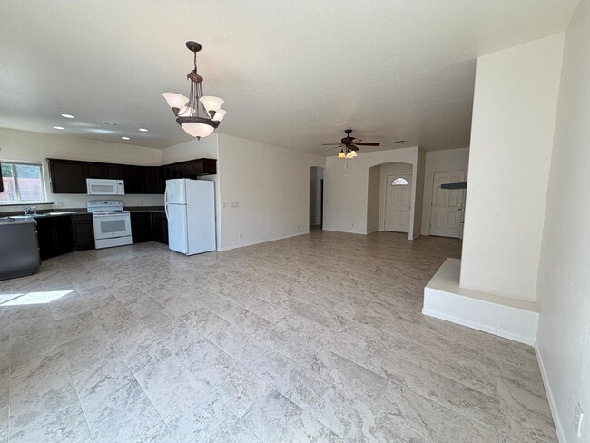 Photo - 4613 Bay Cir