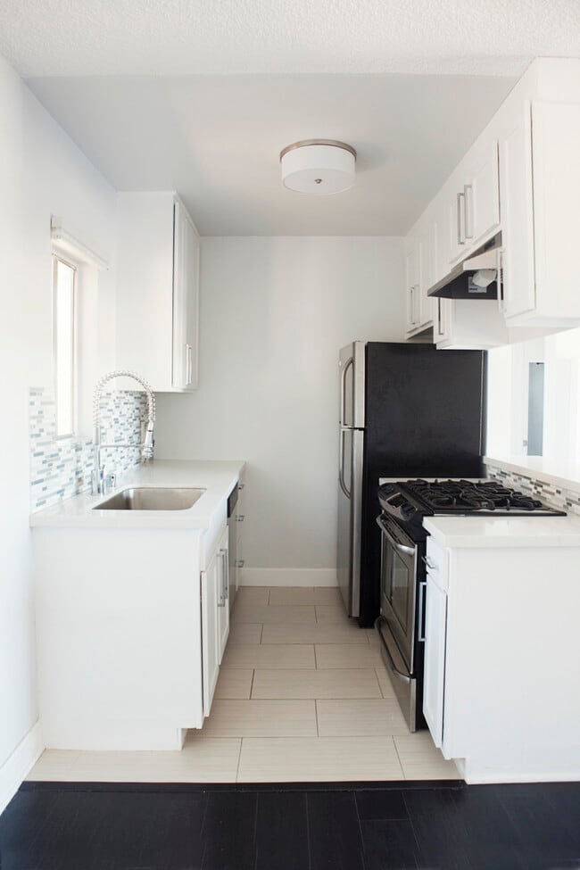 Photo - Carlyle Apartments