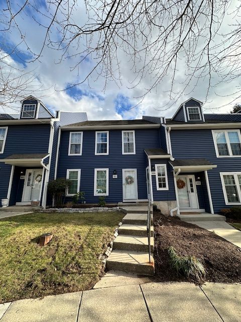 Photo - 1001 Roundhouse Ct