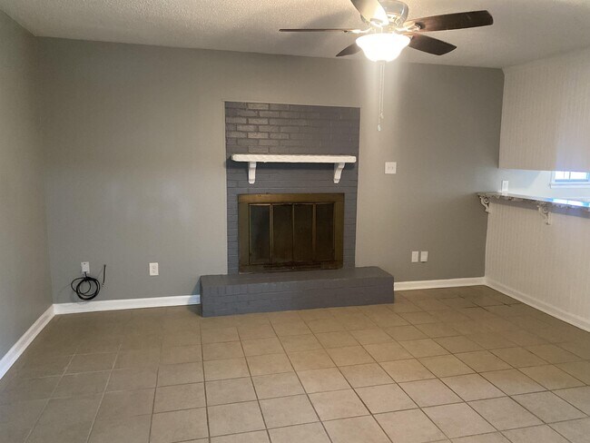 Photo - 400 S Dearborn St