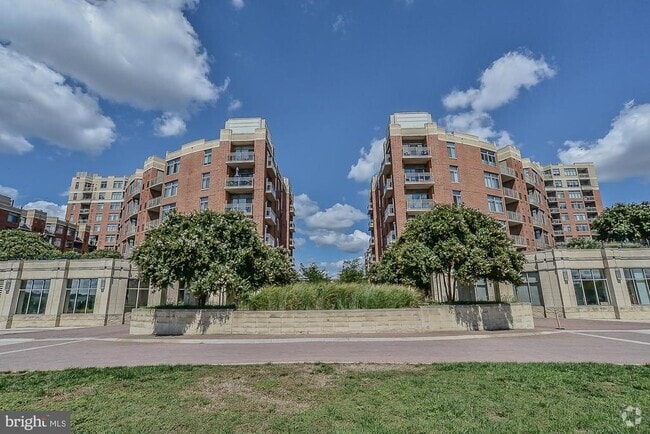 Building Photo - 3600 S Glebe Rd Unit 228W Rental
