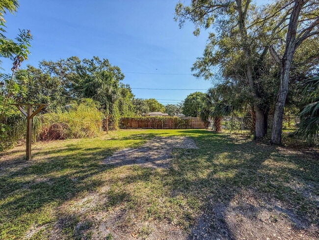 Photo - 1844 27th St S