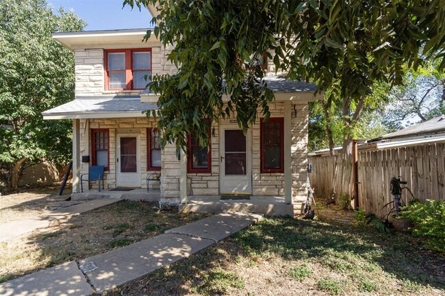 Photo - 1214 E 52nd St