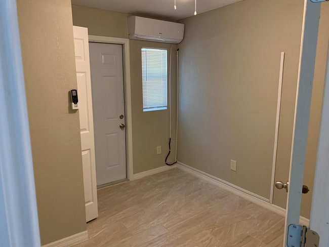 Photo - 767 SW Alachua Ave