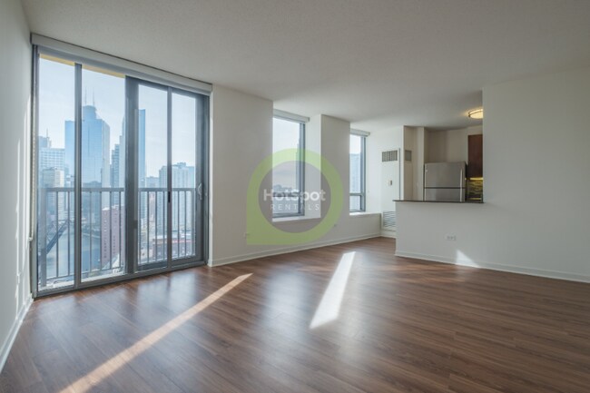 Photo - 501 N Kingsbury St Condo