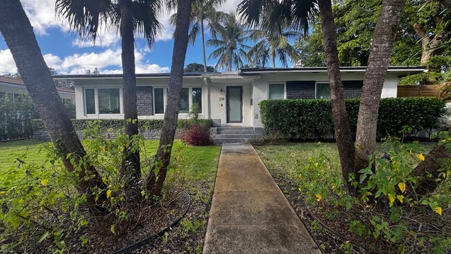 Photo - 139 NE 96th St