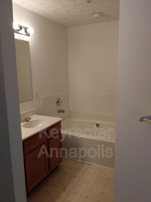 Photo - 40 Ironstone Ct Unit A