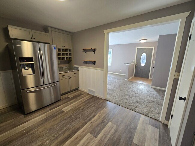 Photo - 2728 Edgewood Dr