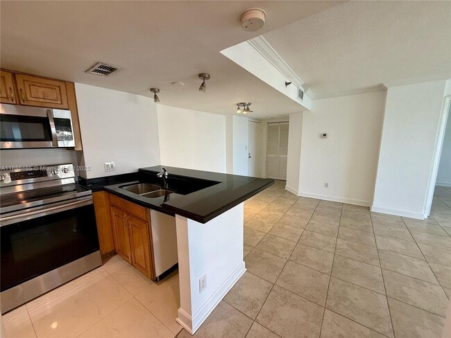 Photo - 770 Claughton Island Dr Unit 2113