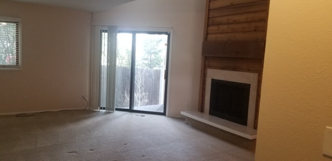 Photo - 866 Pebblewood Dr