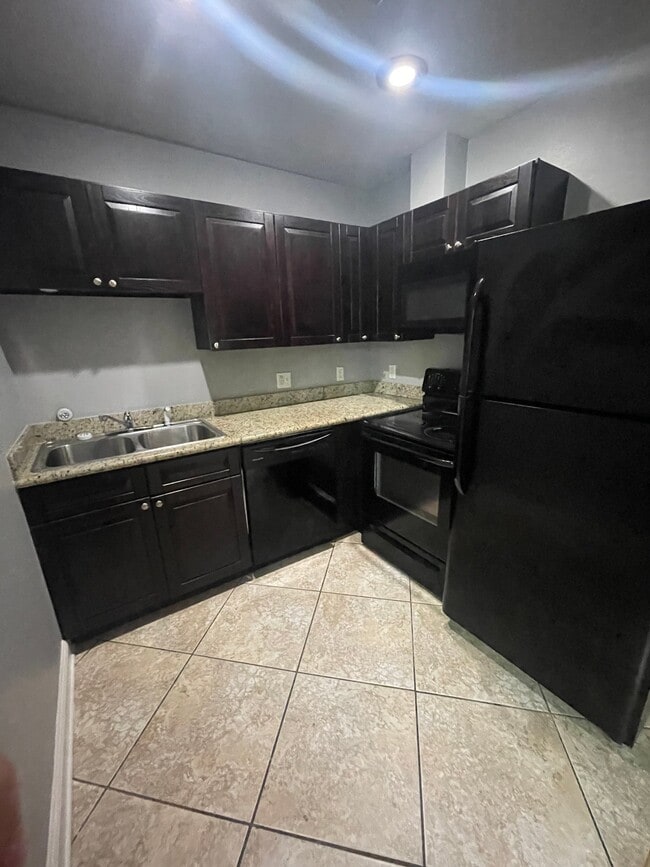 Photo - 1215 Josephine St Unit 4