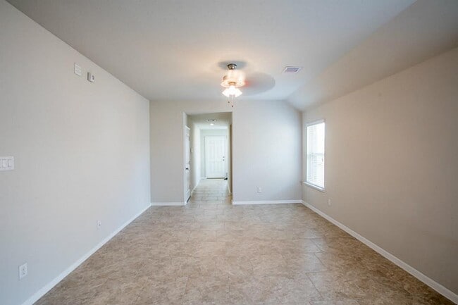 Photo - 12111 Parade Park Pl