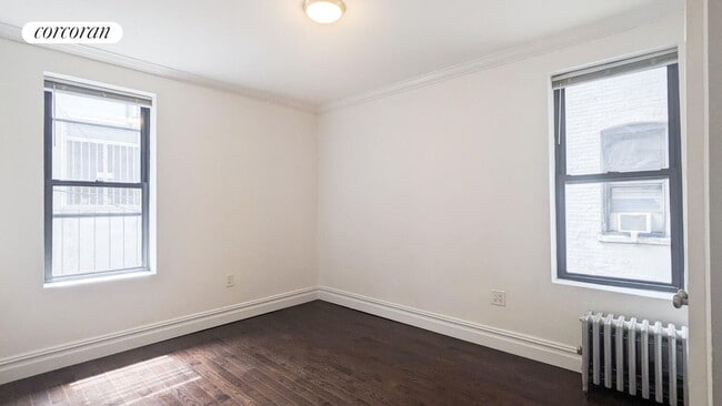 Photo - 24-39-39 38th St