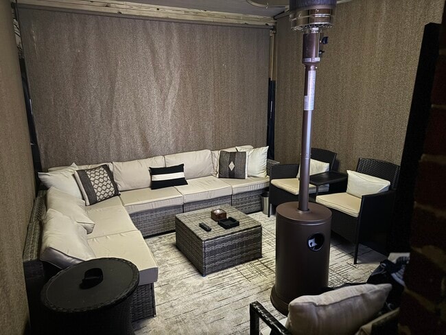 Photo - 2316 Victory Dr