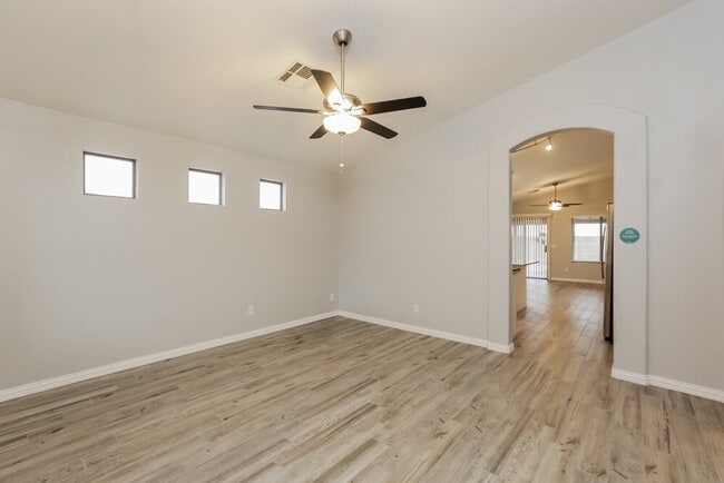 Photo - 953 E Greenlee Ave