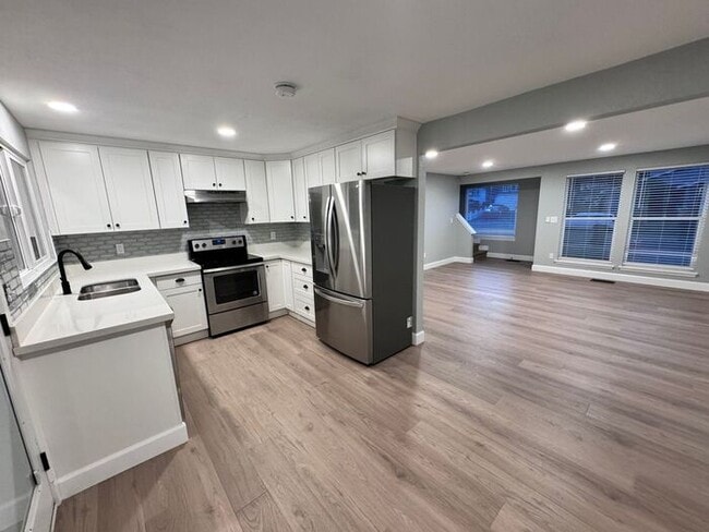 Photo - North End 4 bdrm Beautiful Home with Amazing Master closet!!