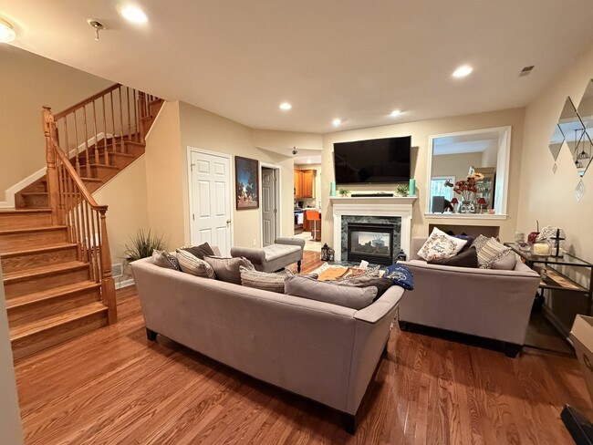 Living Room - 128 Jackson Ave