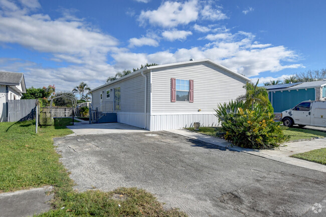 Building Photo - 22937 Seaspray Pl Rental