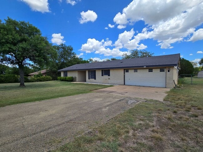 Photo - 230 Mighty Oak Ln
