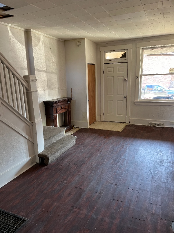 Photo - 1619 Lenz Ave