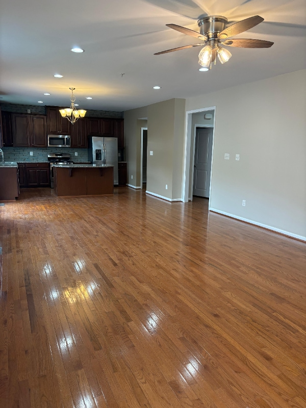 Photo - 1023 Anderson Pl SE