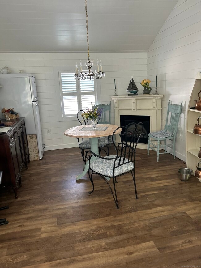 Photo - 290 Hamburg Rd