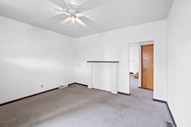 Photo - 2010 Leishman Ave