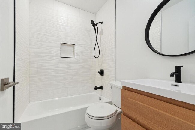 Photo - 673 N Preston St Unit 4