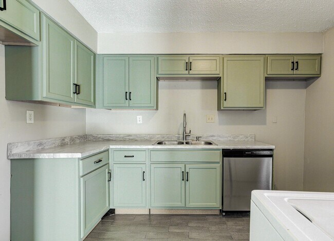 Photo - 2291 Madison Ave