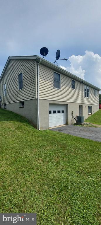 Photo - 7016 Woodbine Rd