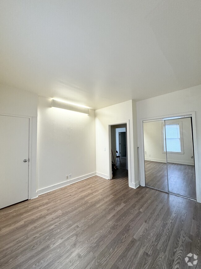 Building Photo - 1 Everett Ave Rental