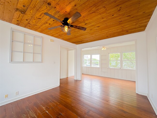 Photo - 1101 Church St