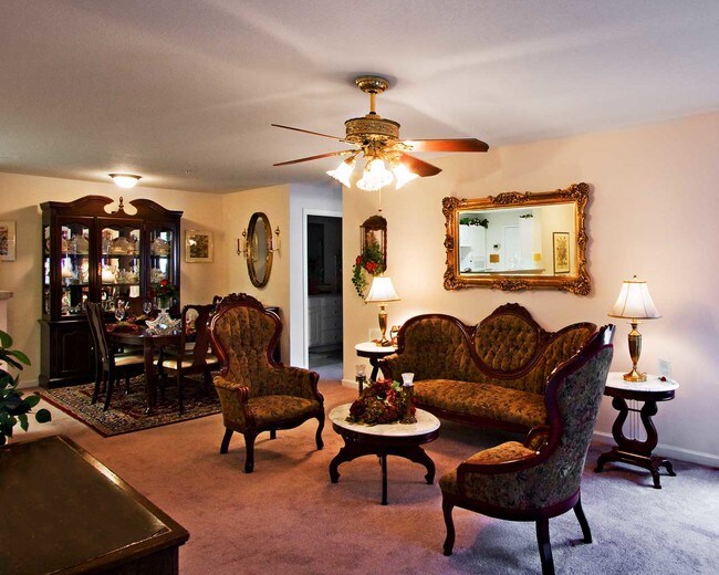 Springfield Gardens Apartments Living Room