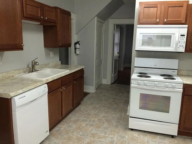 701 N Gilbert St Unit 701 N Gilbert
